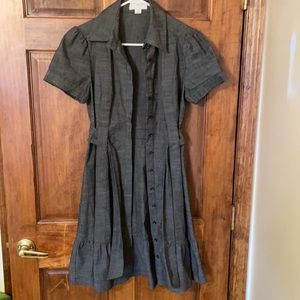 Size 8 gray dress. Ruffled bottom, mid length.